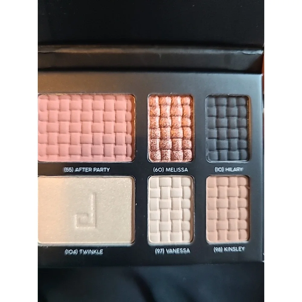 Doucce POSH POWDER PALETTE 6 shade Blush Highlighting Face Palette Full Size New
